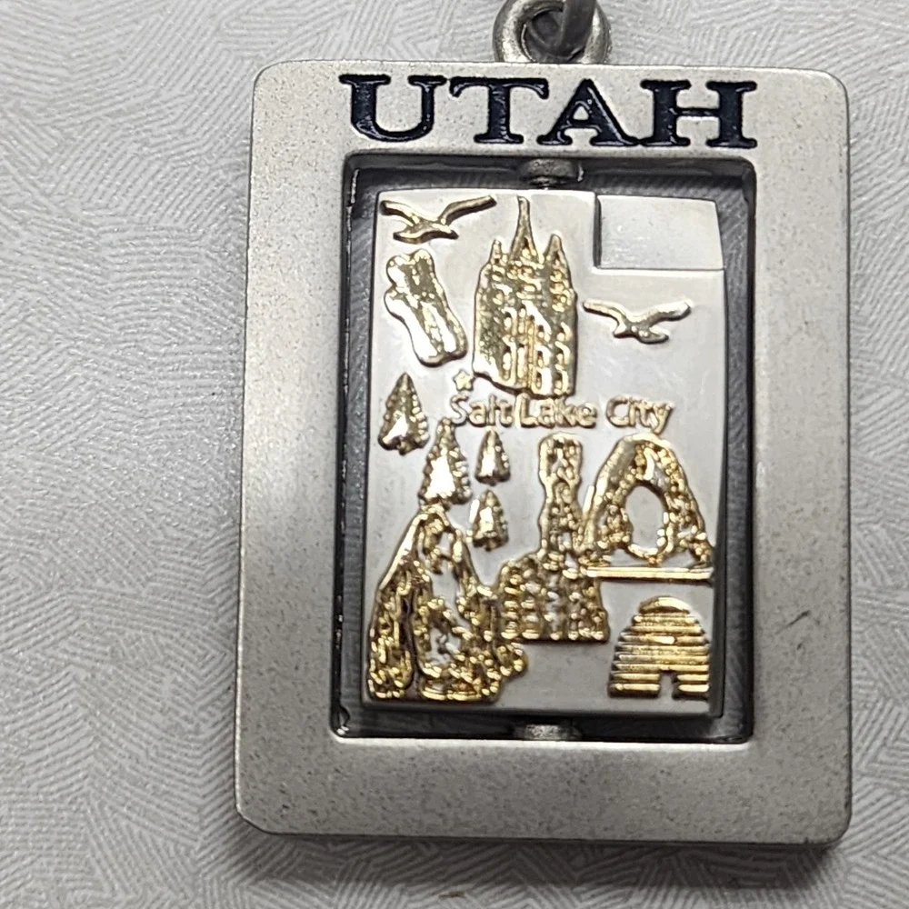 Vintage Salt Lake City Utah UT Spinning Keychain Center Collectible Silver Gold
